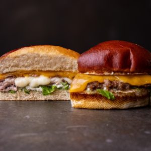 Juicy Lucy Burger جوسي لوسي برغر
