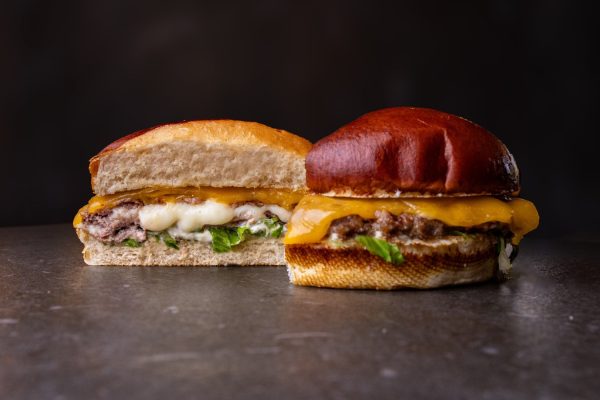 Juicy Lucy Burger جوسي لوسي برغر