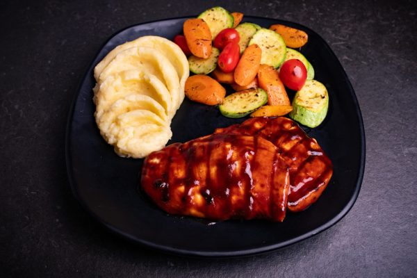 BBQ Chicken Meal وجبة باربكيو تشكن