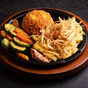 Queso Chicken Meal وجبة كيسو تشكن