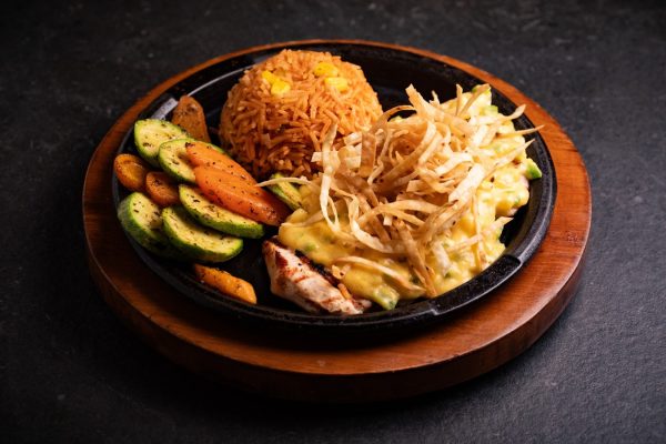 Queso Chicken Meal وجبة كيسو تشكن